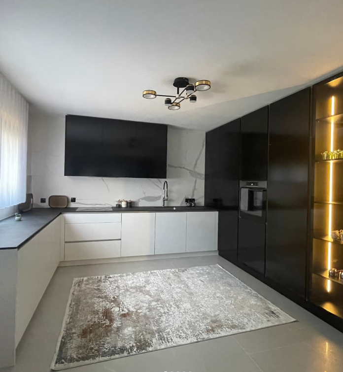 Noir Essence Kitchen